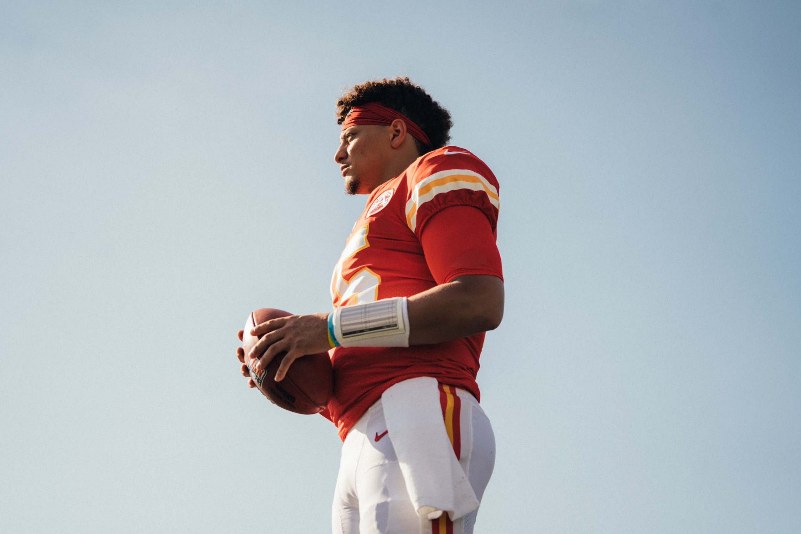 Giant Artists  Marcus Smith Photographed Football Greats Tom Brady And  Patrick Mahomes For Ea Sports New Madden Nfl Game